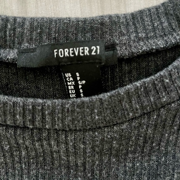 Women’s tops bundle - Picture 6 of 10